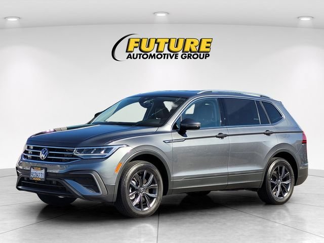 Used 2023 Gray Volkswagen 2.0T SE image 5