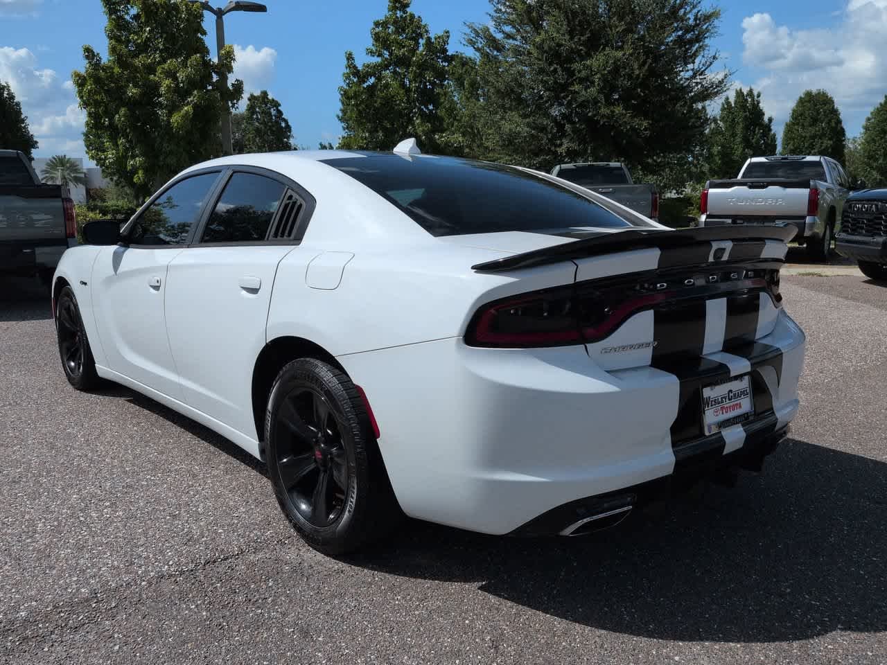 Used 2016 Bright White Clearcoat Dodge SXT image 4