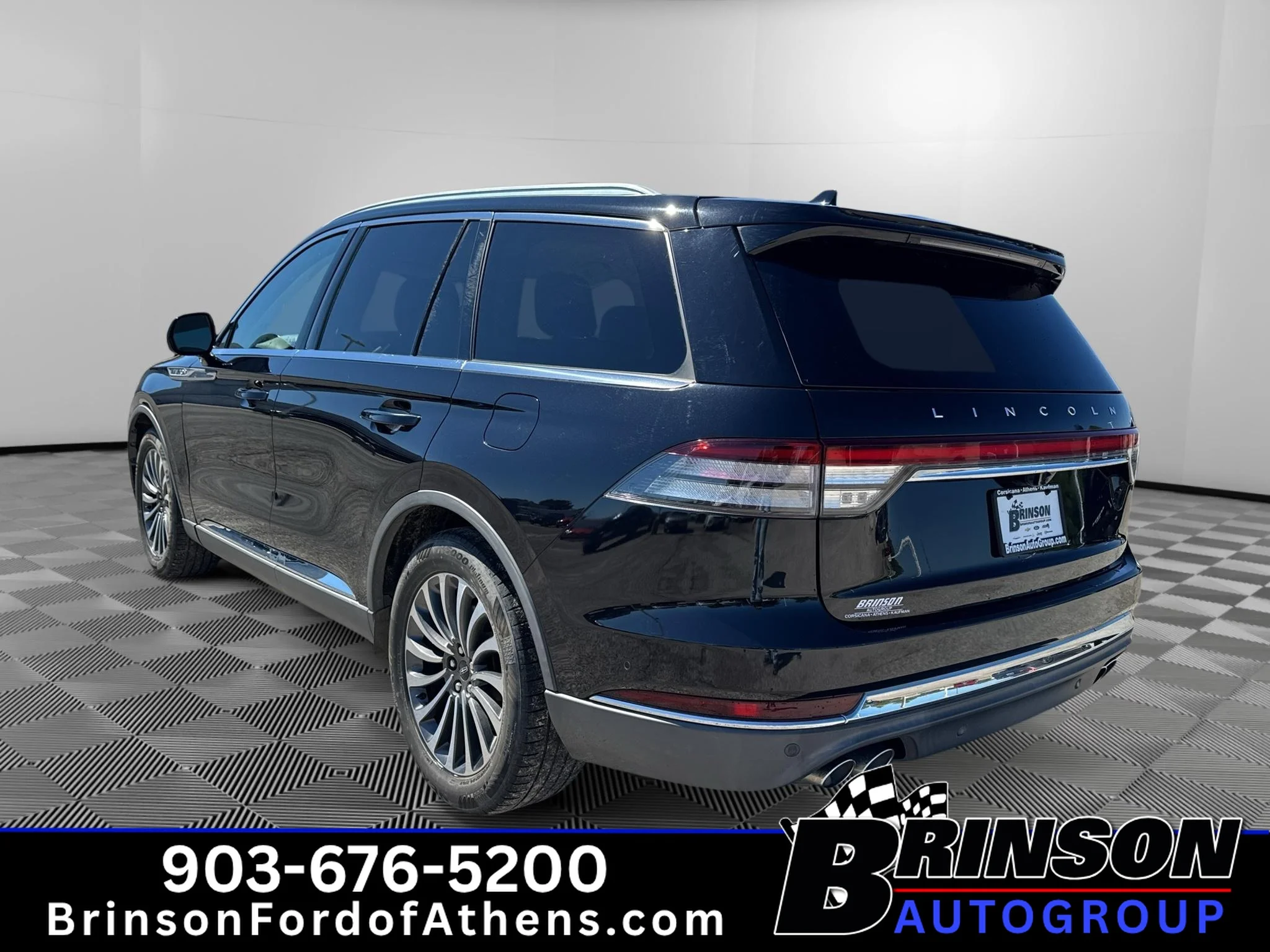 Used 2020 Infinite Black Metallic Lincoln Reserve image 7