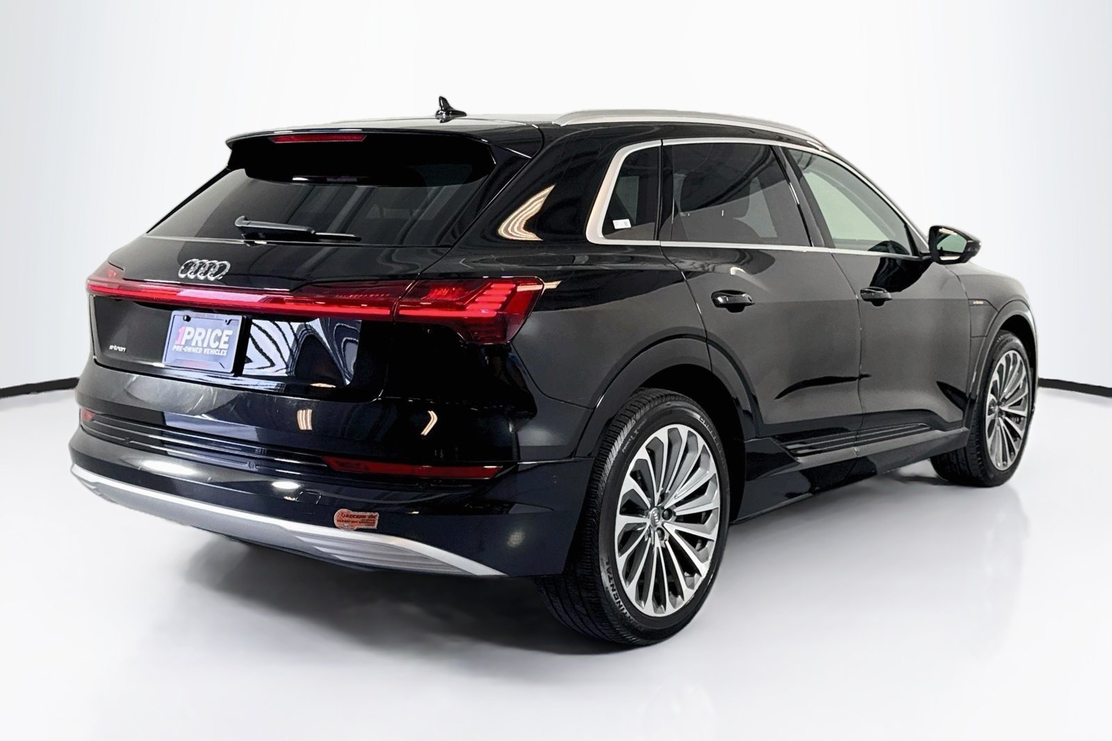 Used 2019 Mythos Black Metallic Audi Prestige image 5