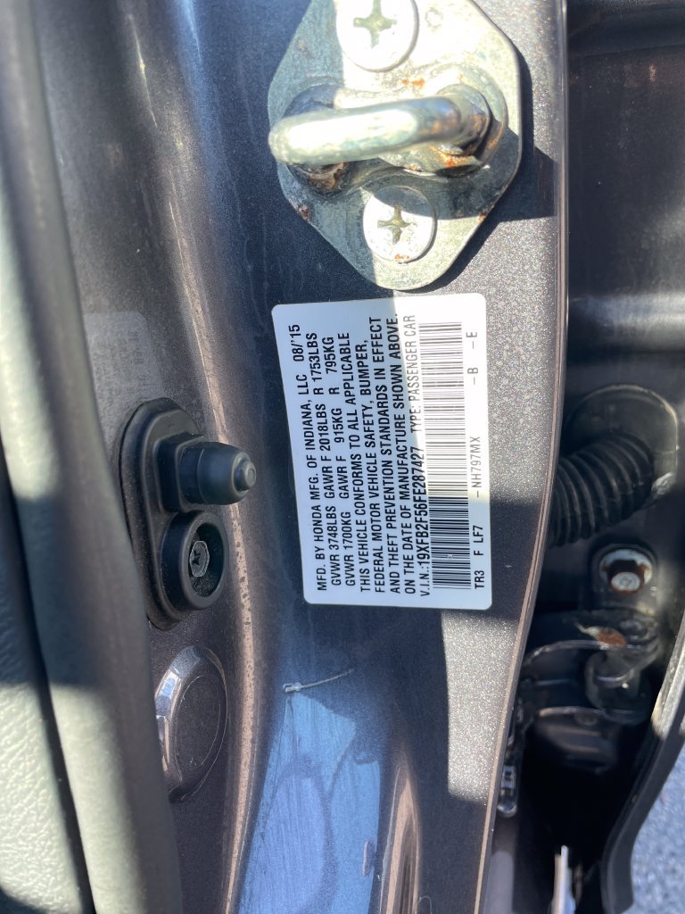 Used 2015 Gray Honda LX image 23