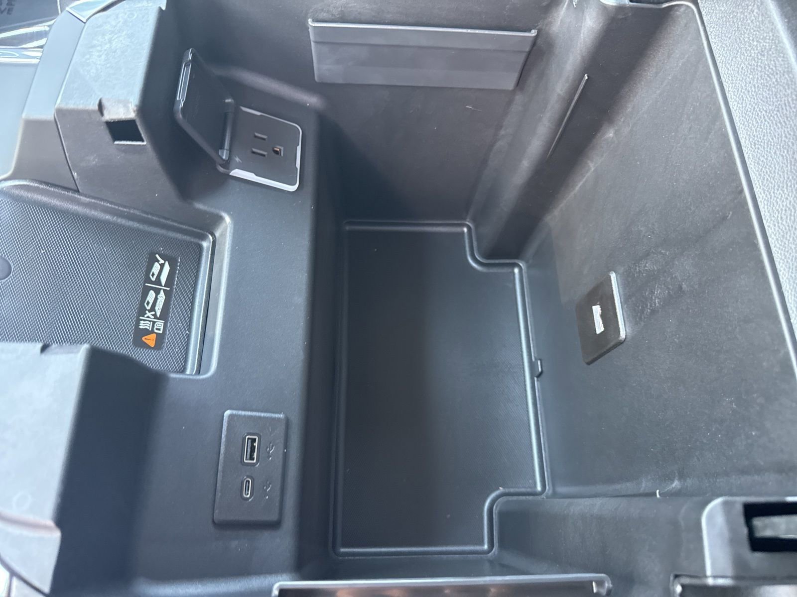 2025 GMC Sierra 3500HD SLT - Photo 25