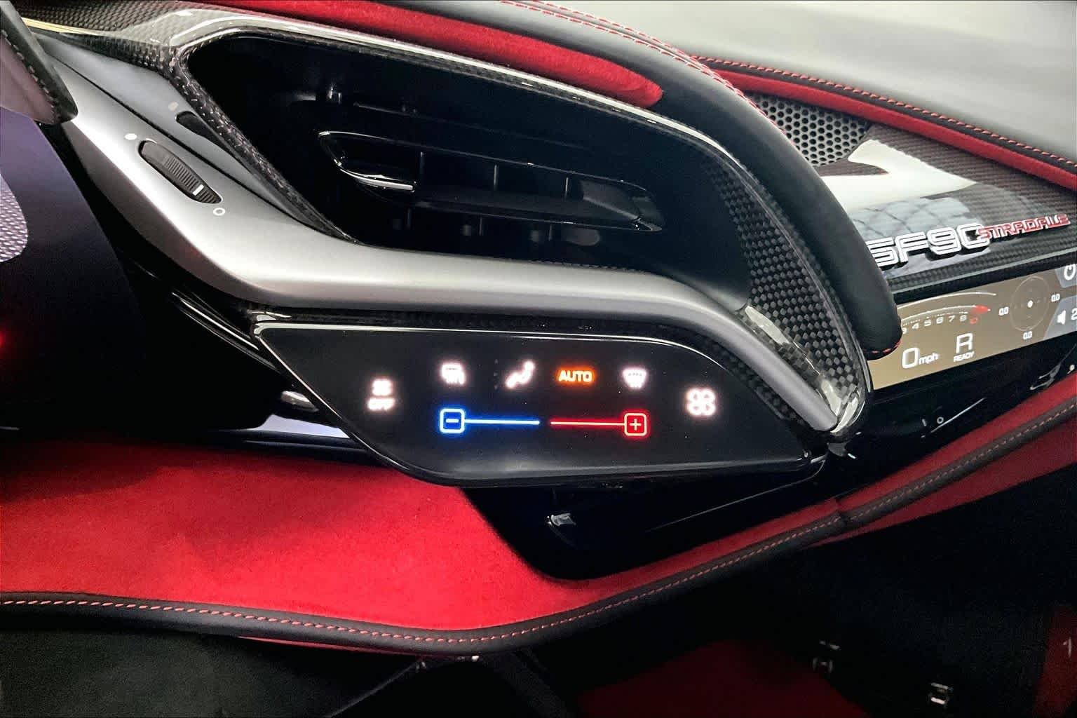 Used 2021  Ferrari  image 42
