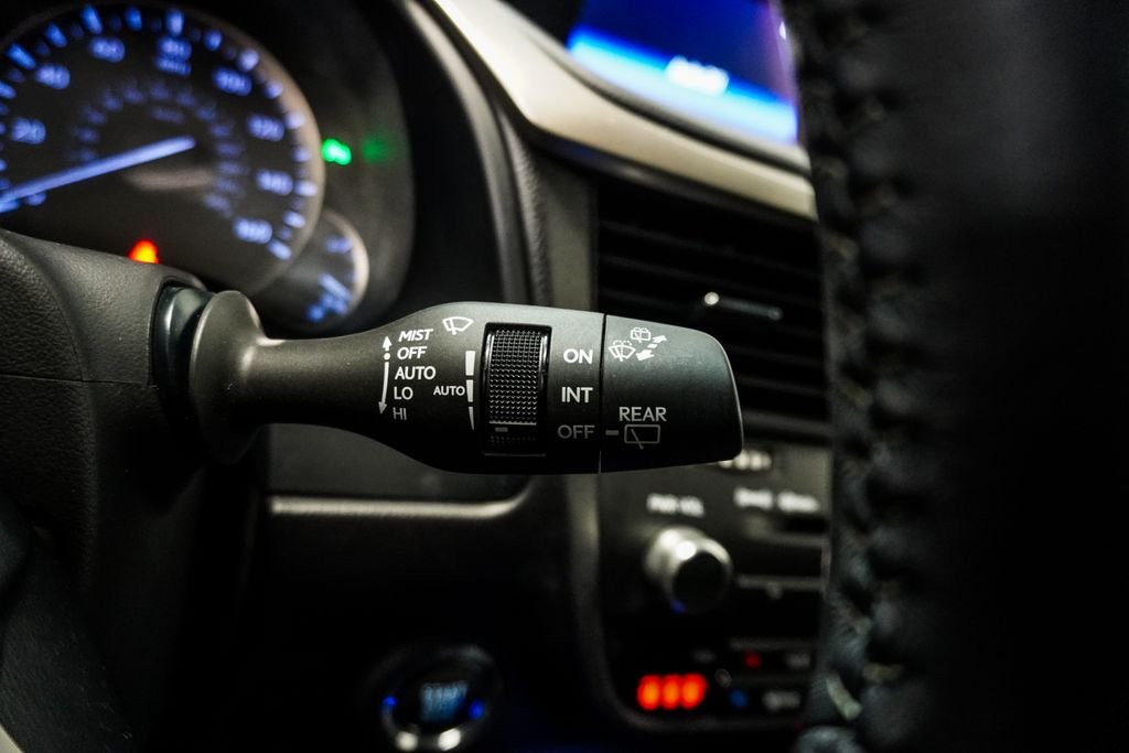 Used 2019 Silver Lexus 350 image 17