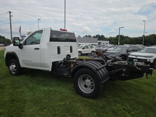 Used 2025 Summit White GMC Pro image 24