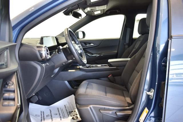 Used 2025 Blue Chevrolet LT image 18