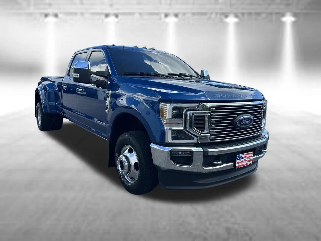 Used 2022 Blue Metallic Ford King Ranch image 2