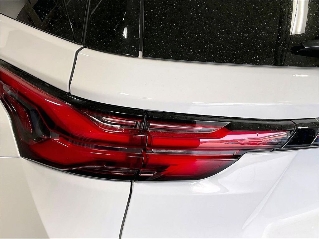Used 2023 White Chevrolet RS image 34
