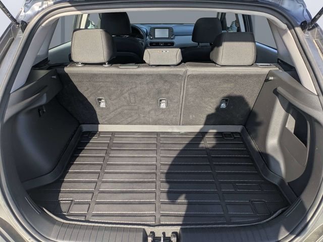 Used 2021 Gray Hyundai SE image 12