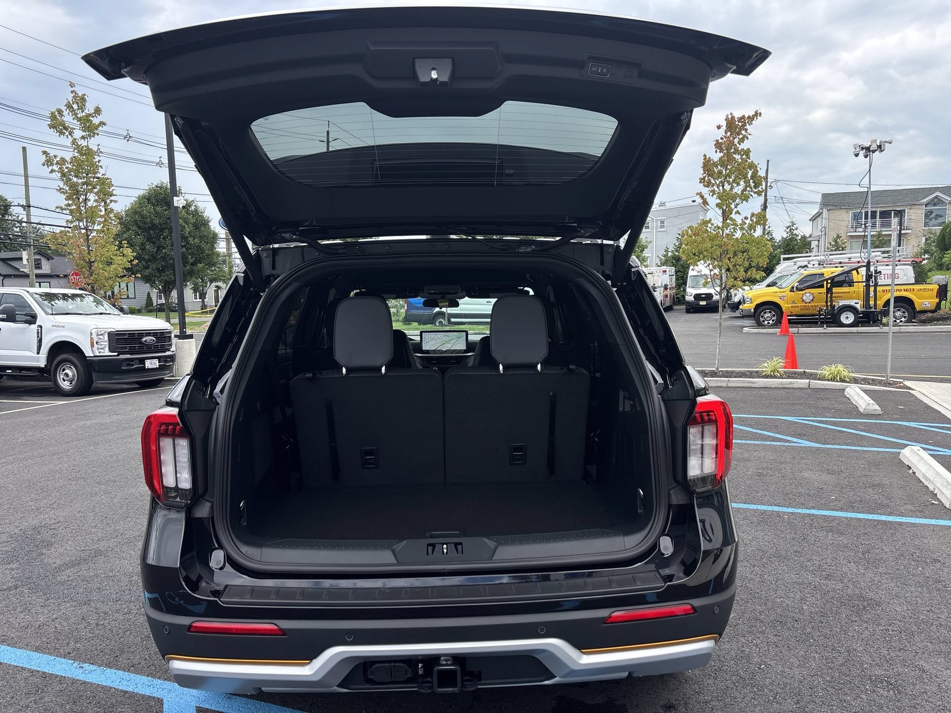 New 2026 Agate Black Metallic Ford Tremor® image 27