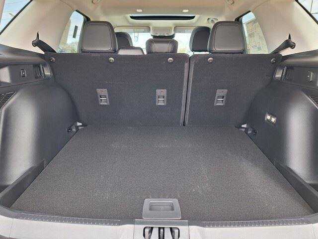 New 2026 Azure Gray Metallic Tri-Coat Ford Outer Banks® image 31