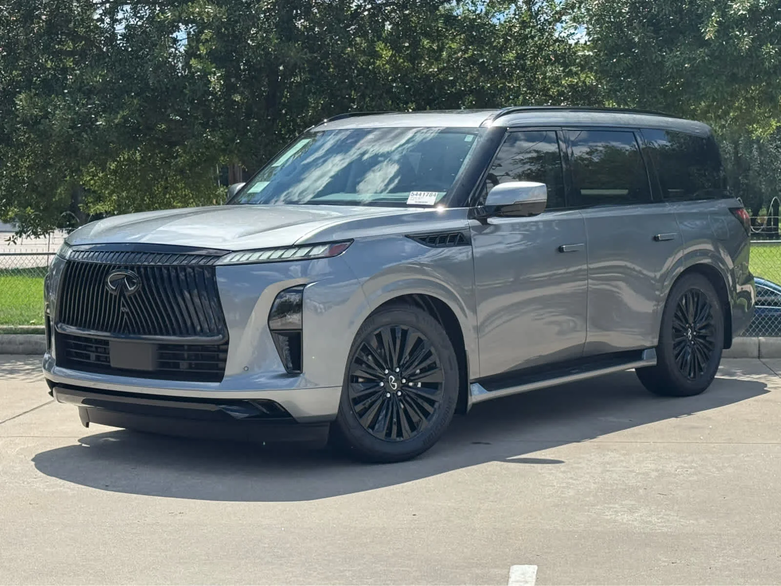 2026 INFINITI QX80 Luxe's photo