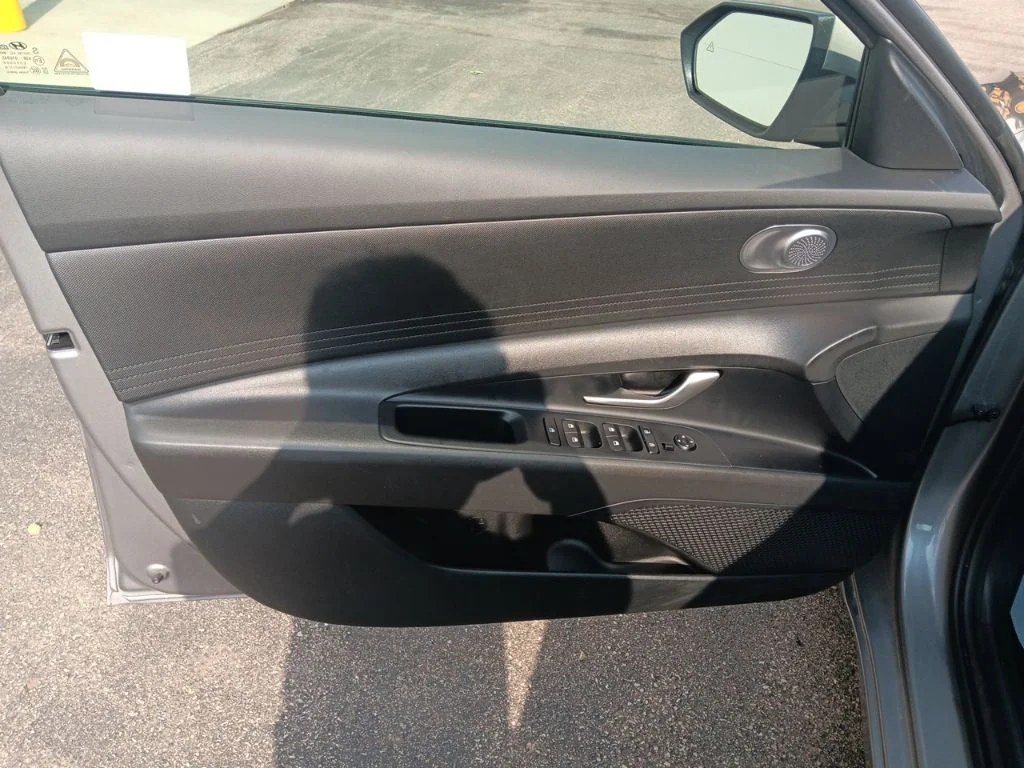 Used 2024 Fluid Metal Hyundai SEL image 14
