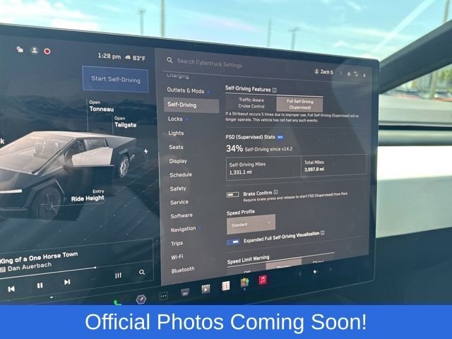 Used 2024  Tesla Base image 4