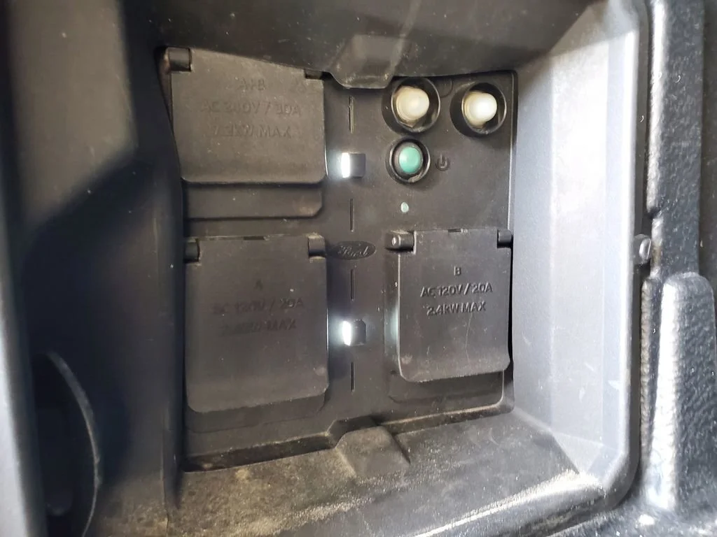 Used 2022 Blue Ford XL image 32