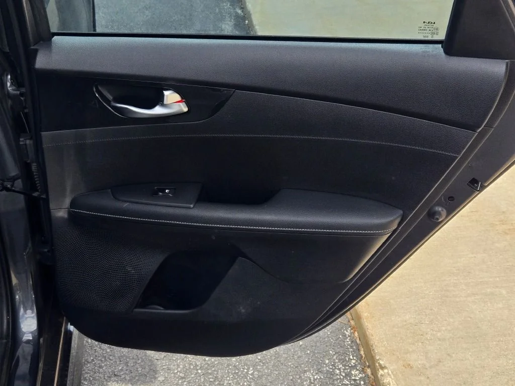 Used 2022 Gray Kia GT-Line image 8