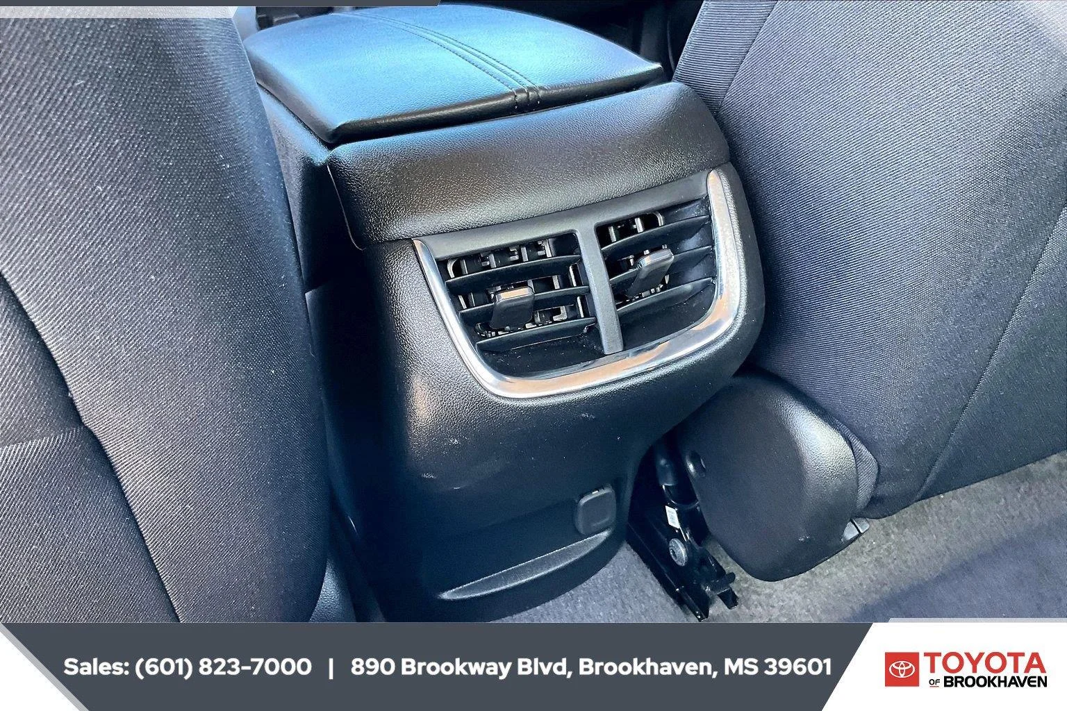 Used 2024 Lakeshore Blue Metallic Chevrolet LT image 24