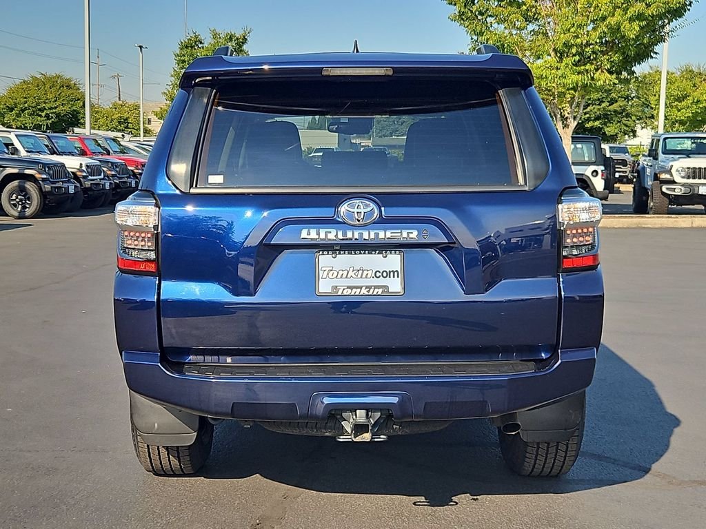 Used 2022 Nautical Blue Metallic Toyota SR5 Premium image 5