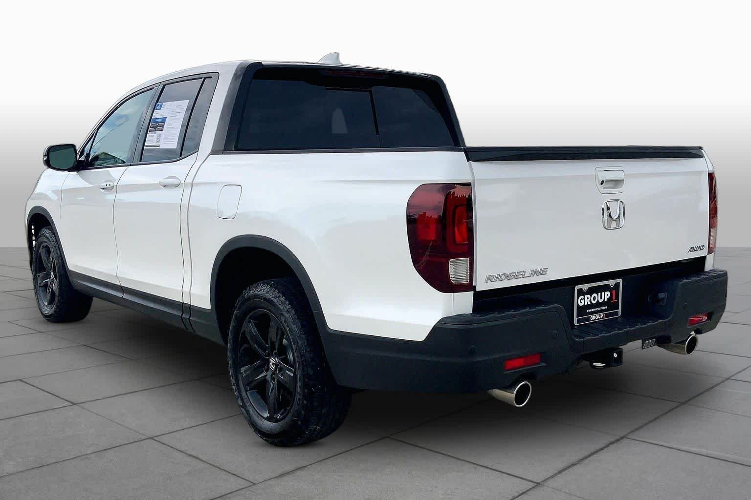Used 2023 Platinum White Pearl Honda Black Edition image 12