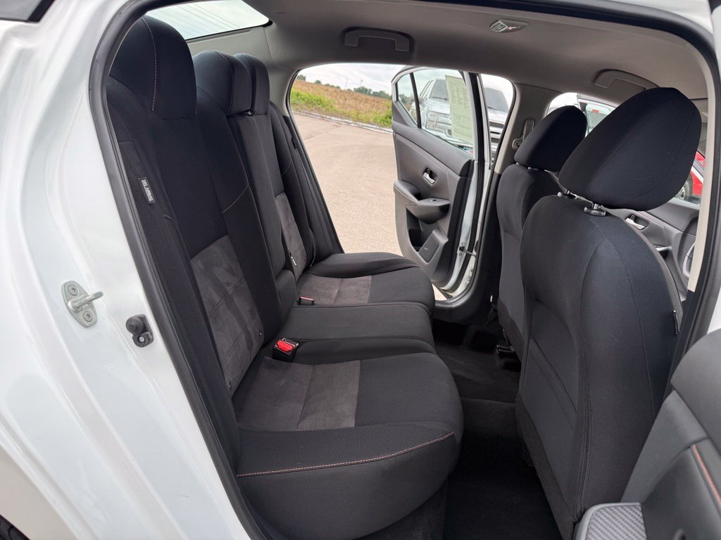 Used 2021 White Nissan SR image 20