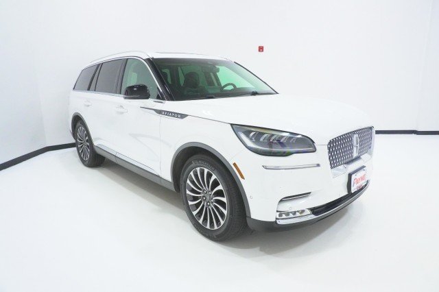 Used 2021 WHITE Lincoln Reserve image 3