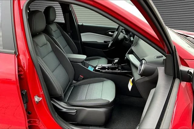 2026 Chevrolet Trax LT - Photo 11
