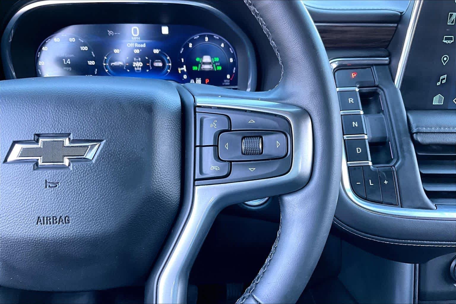 Used 2023 Summit White Chevrolet Z71 image 25