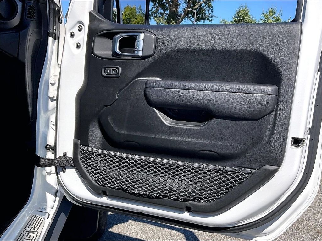 Used 2023 Bright White Clearcoat Jeep  image 11