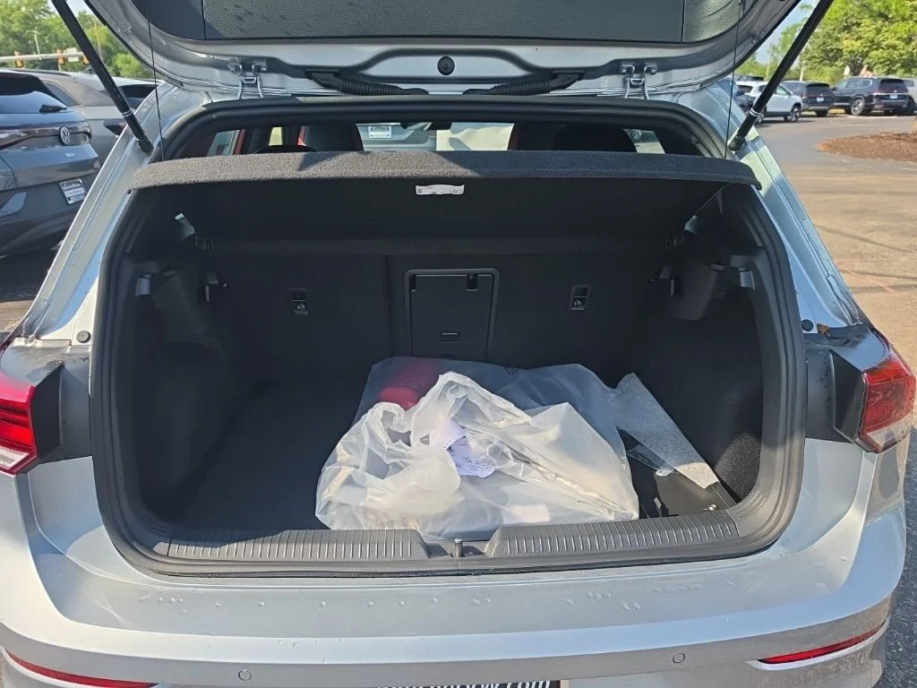 New 2026 Alpine Silver Metallic Volkswagen 2.0T SE image 20