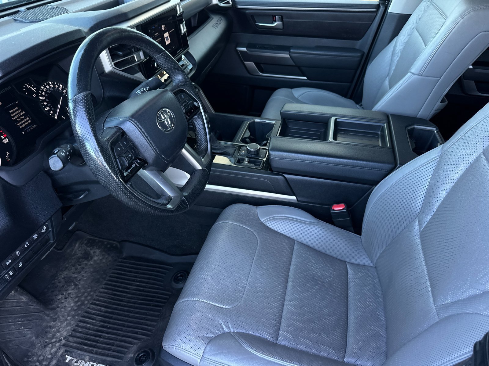 Used 2022 Midnight Black Metallic Toyota SR5 image 9
