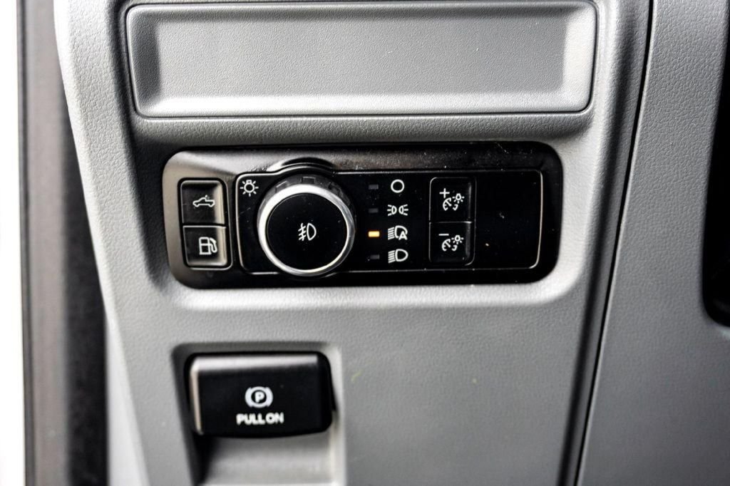 Used 2024 Silver Ford XLT image 16
