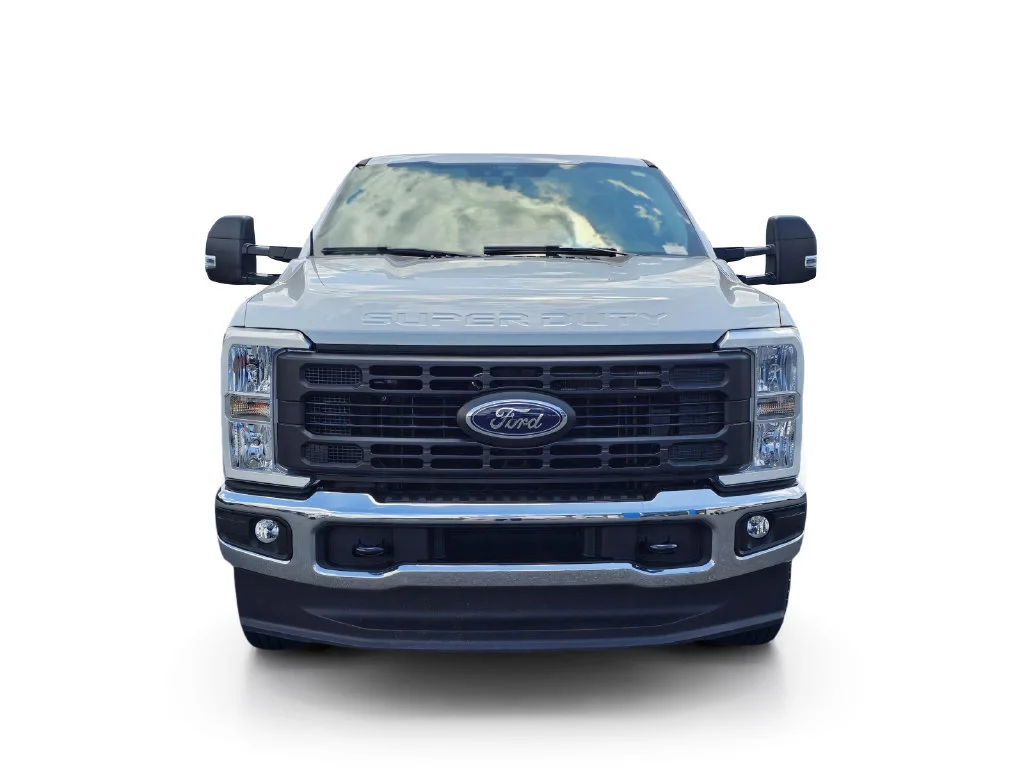 Used 2026 Oxford White Ford XL image 2