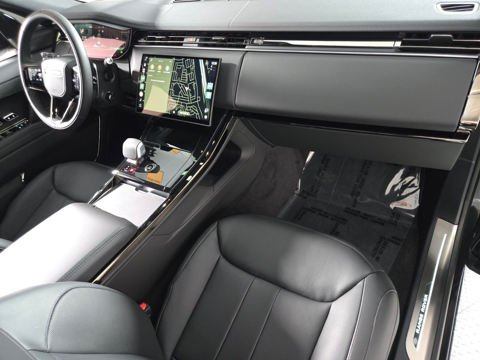 New 2026 Santorini Black Land Rover Dynamic SE image 19