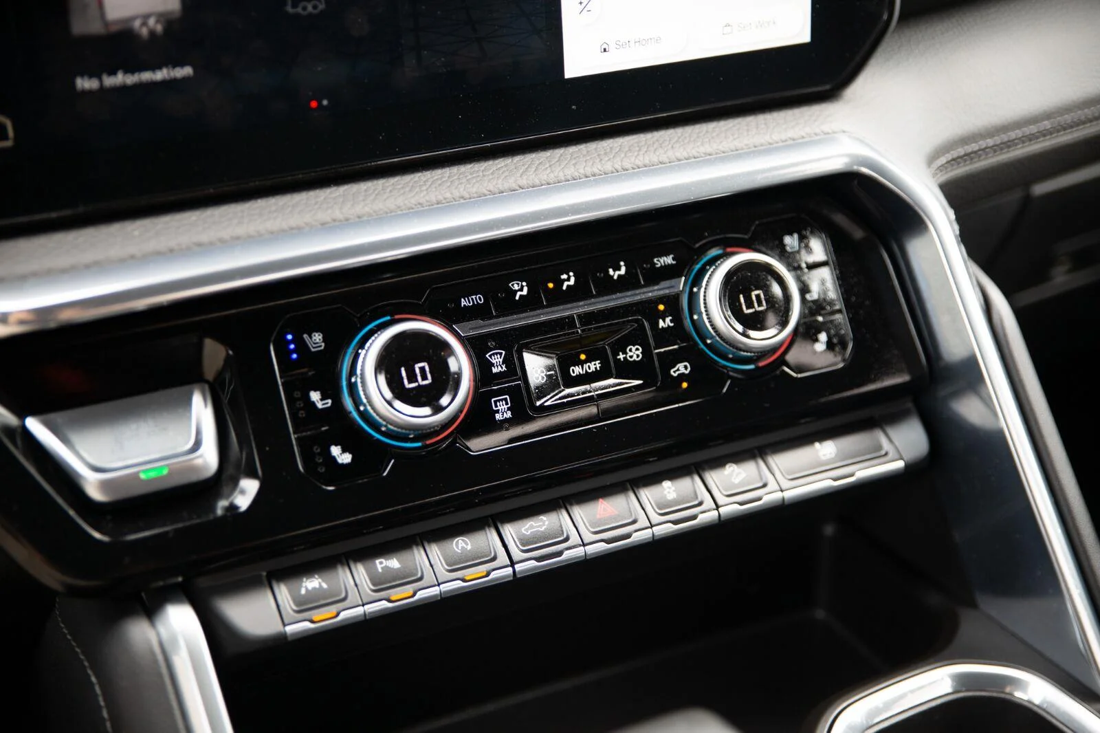 Used 2024 Onyx Black GMC Denali image 16