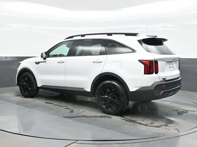 Used 2023 White Kia X-Line S image 3