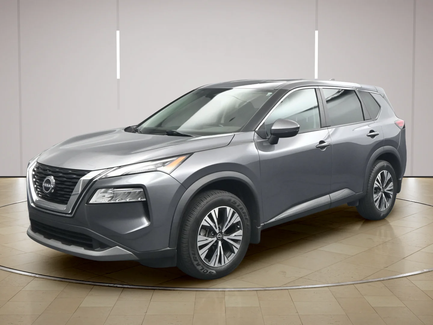 Certified Used 2022 Gun Metallic Nissan SV image 3