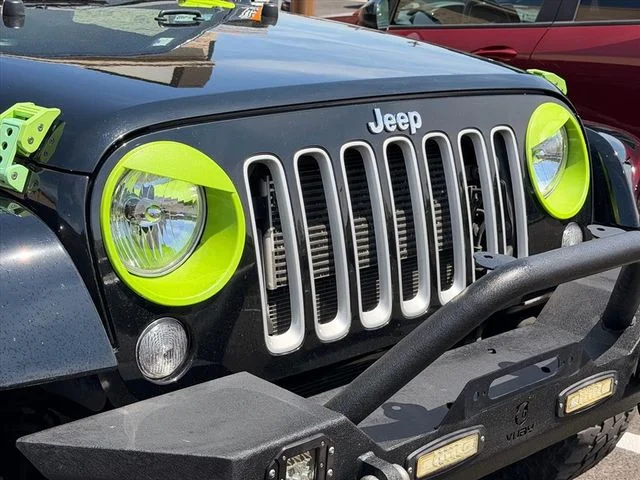 Used 2017 Black Jeep Unlimited Sahara image 6