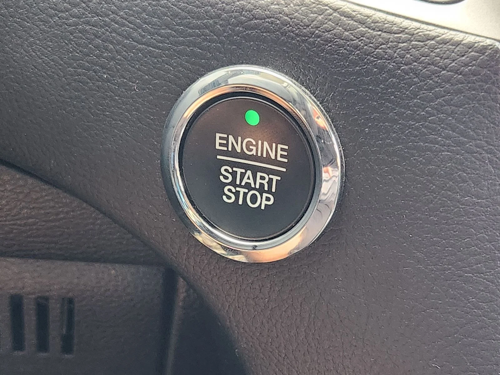 Used 2024 Gray Ford SEL image 20