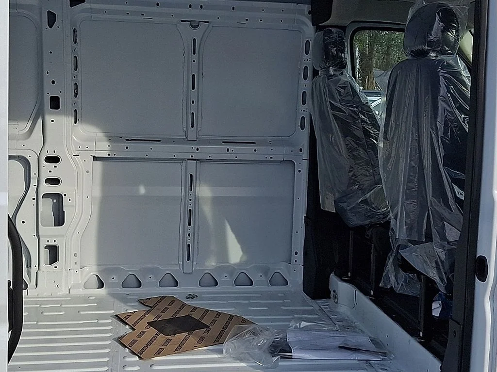 New 2026 Bright White Clear-Coat Exterior Paint RAM High Roof image 8