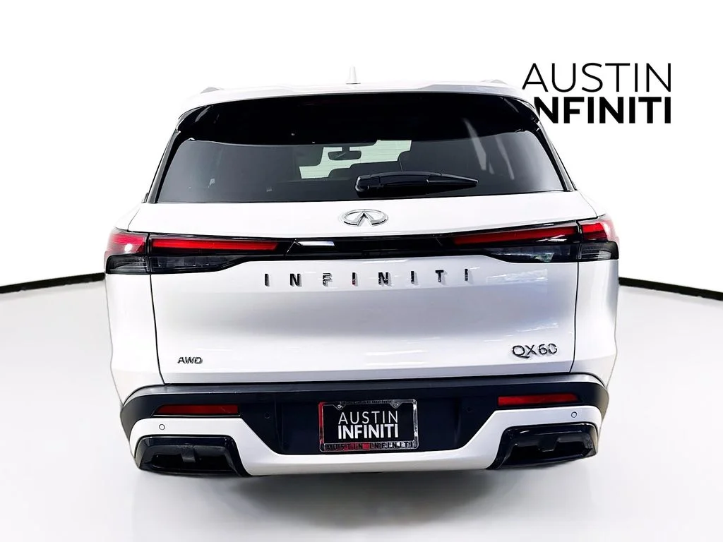 Certified Used 2025 Majestic INFINITI LUXE image 9