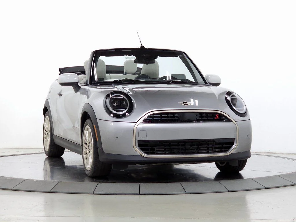 2026 MINI Convertible Cooper S Signature's photo