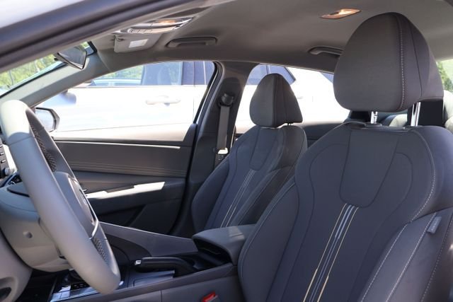 2026 Hyundai Elantra SEL Sport - Photo 14