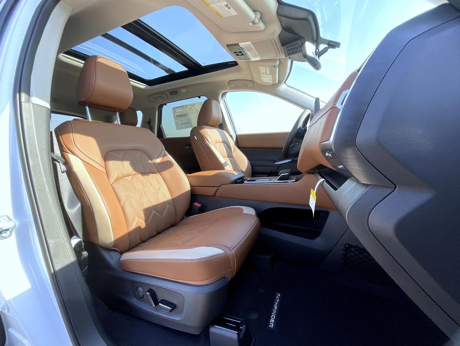 New 2026 White Nissan Platinum image 16