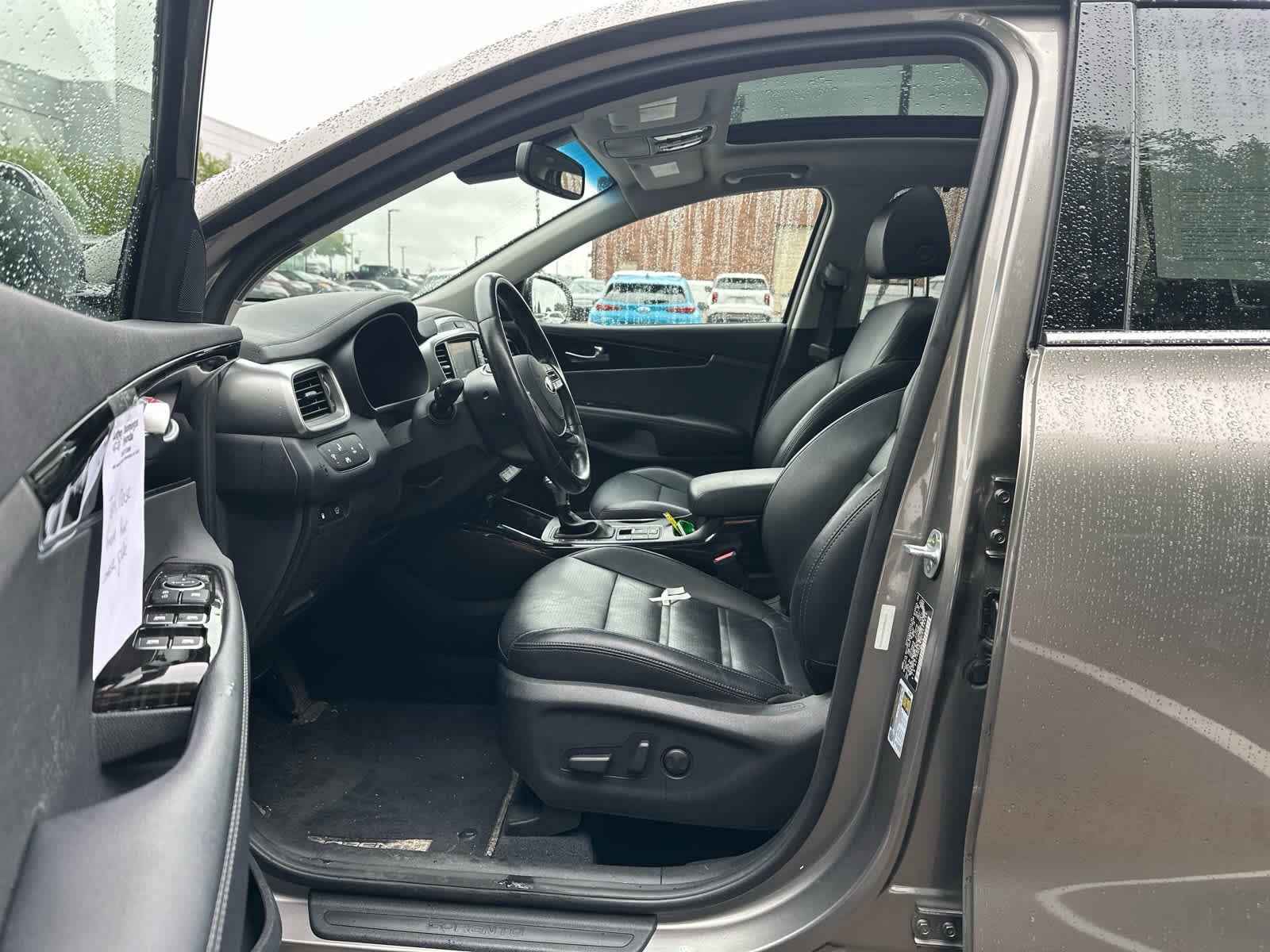 Used 2019 Titanium Silver Kia EX V6 image 5