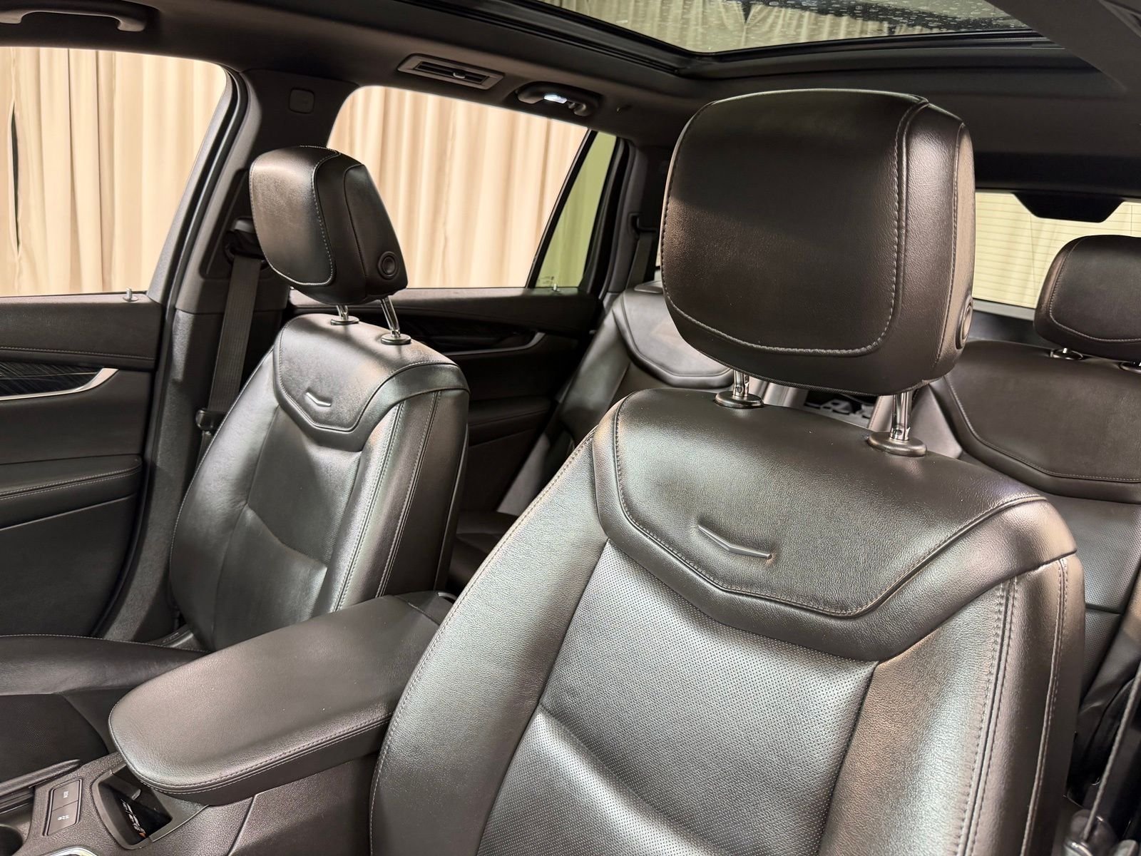 Used 2021 Gray Cadillac Premium Luxury image 10
