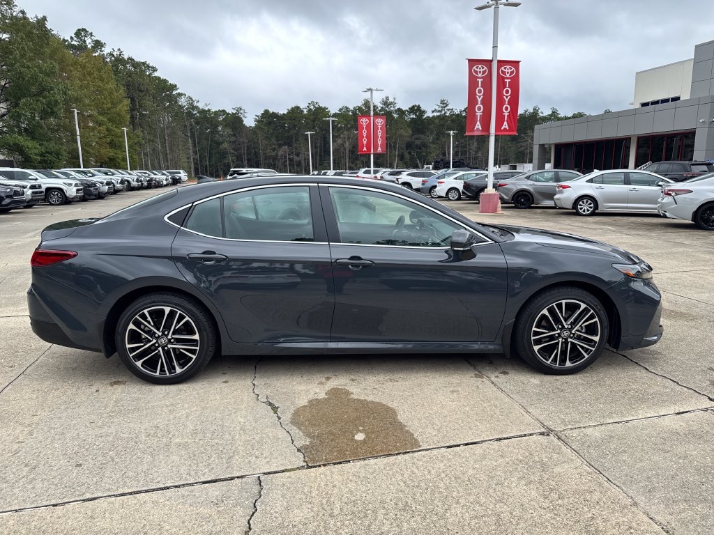 Used 2026  Toyota XLE image 9