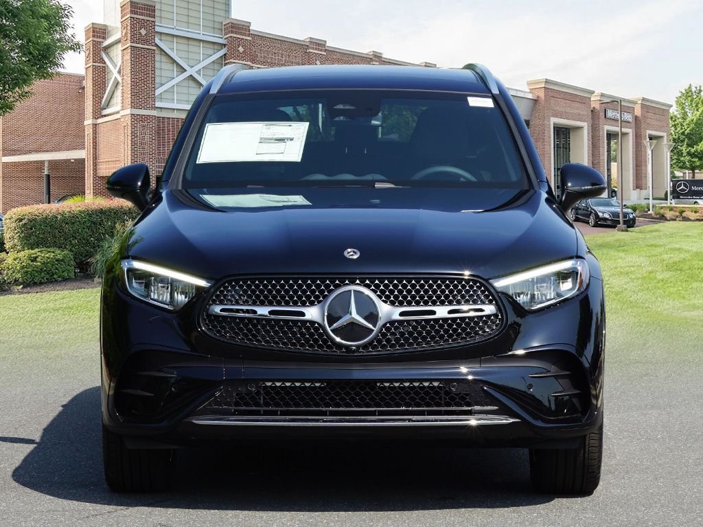 New 2026 Black Mercedes-Benz GLC 300 image 2