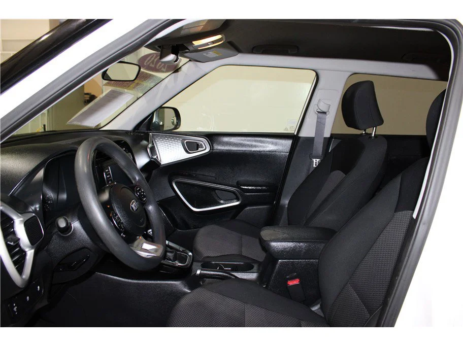 Used 2020 Snow White Pearl Kia LX image 10