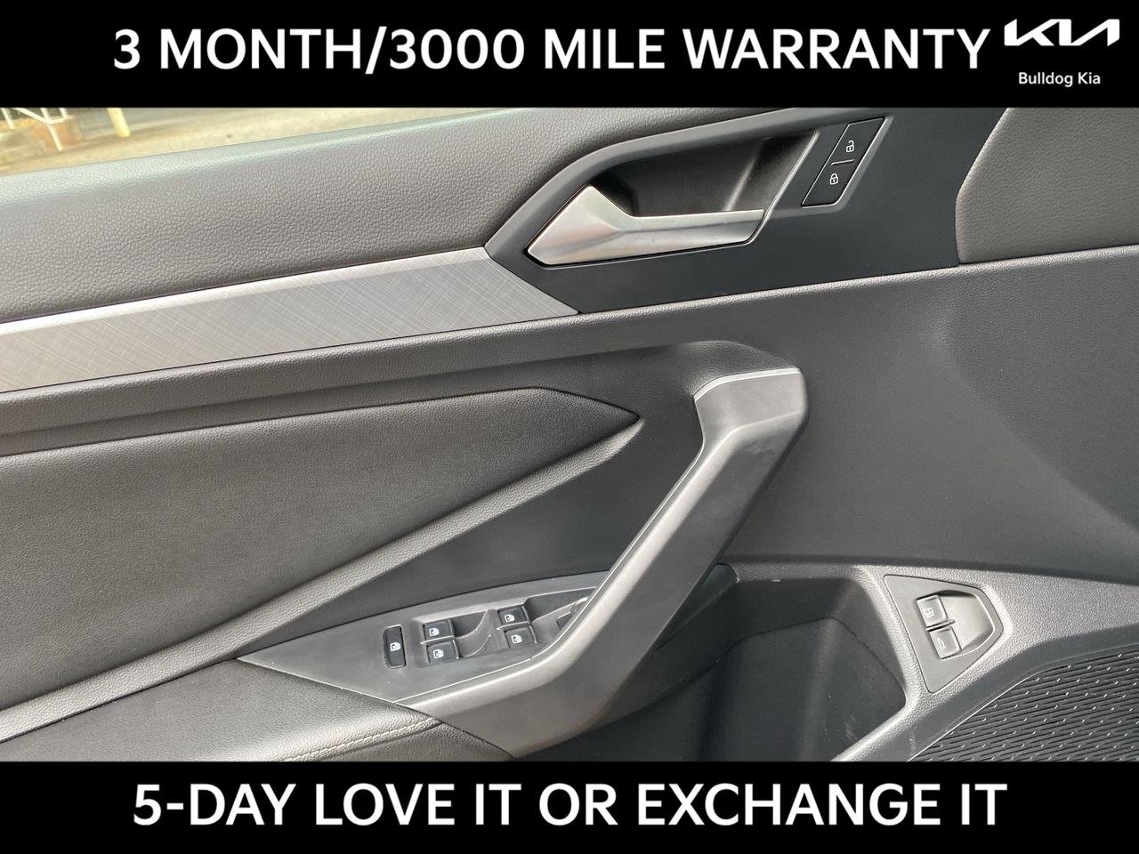 Used 2022 Platinum Gray Metallic Volkswagen SE image 10