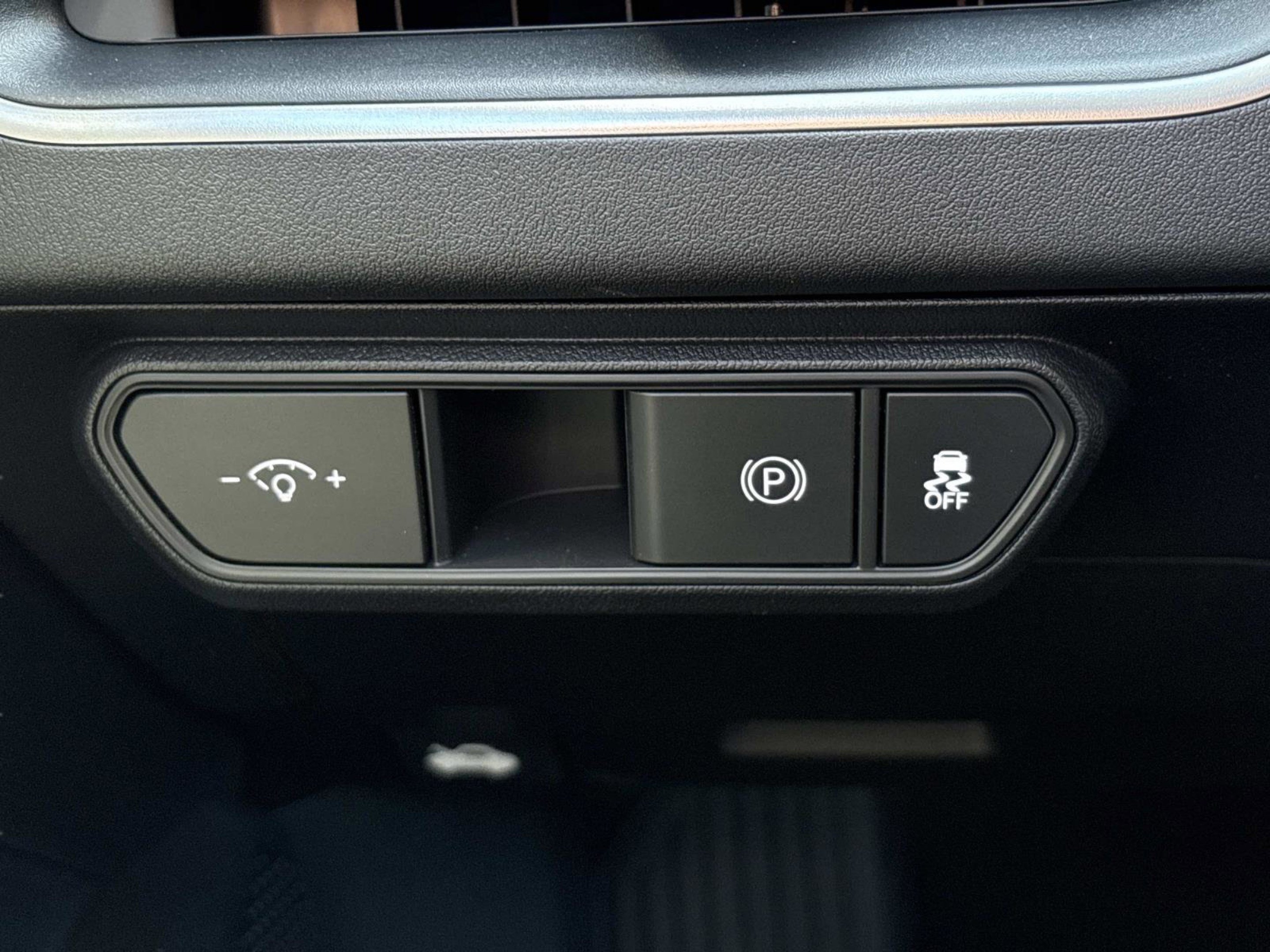 2025 Kia K4 LXS - Photo 26